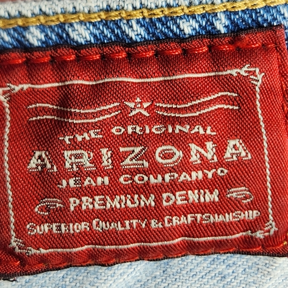 Arizona Jean Co Light Wash Boot Cut Jeans Size 9 Average - Picture 8 of 12